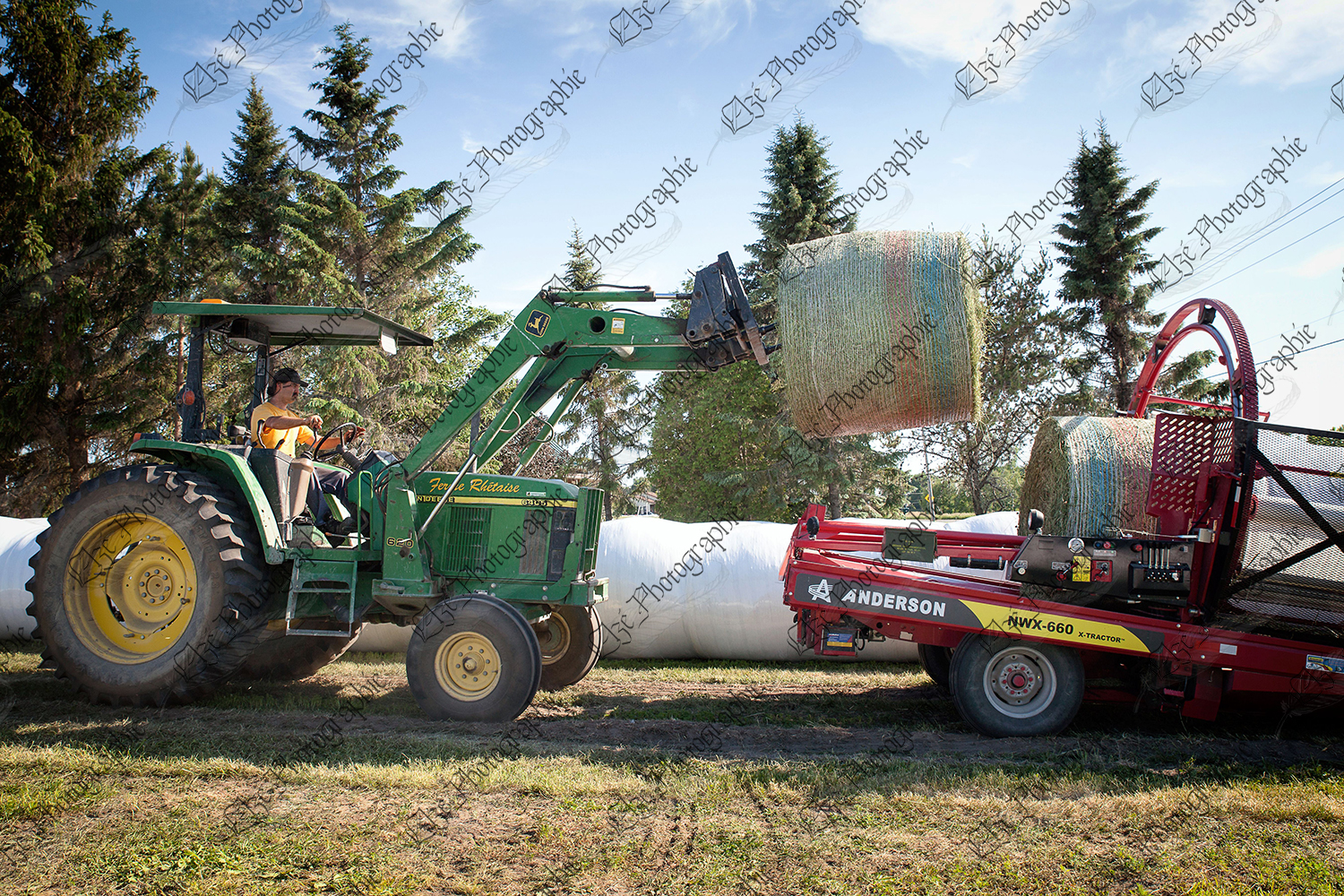 elze_photo_9379_machine_anderson_foin_hay_wrapping