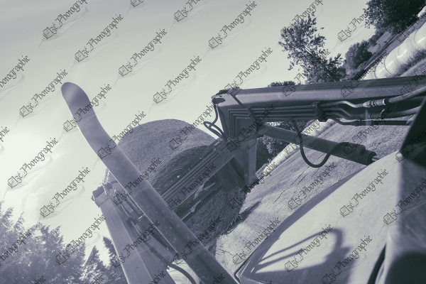elze_photo_9449_tracteur_capot_recolte_very_useful_agricultural_tractor