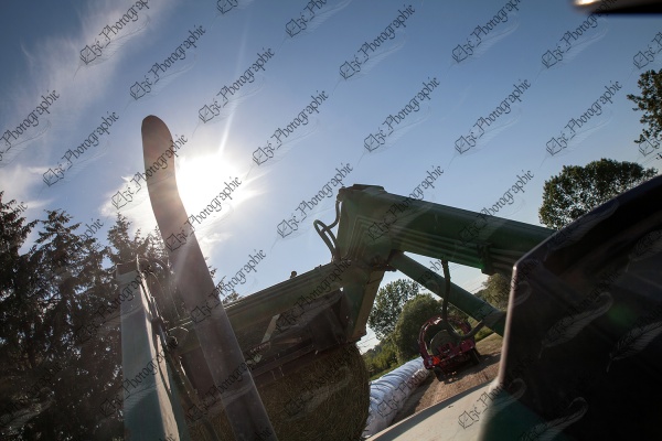 elze_photo_9474_hydraulique_tracteur_foin_harvest_day_tractor