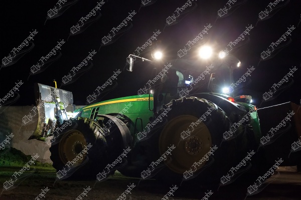 elze_photo_9742_ensilage_alimentation_animal_foin_tractor_john_deere